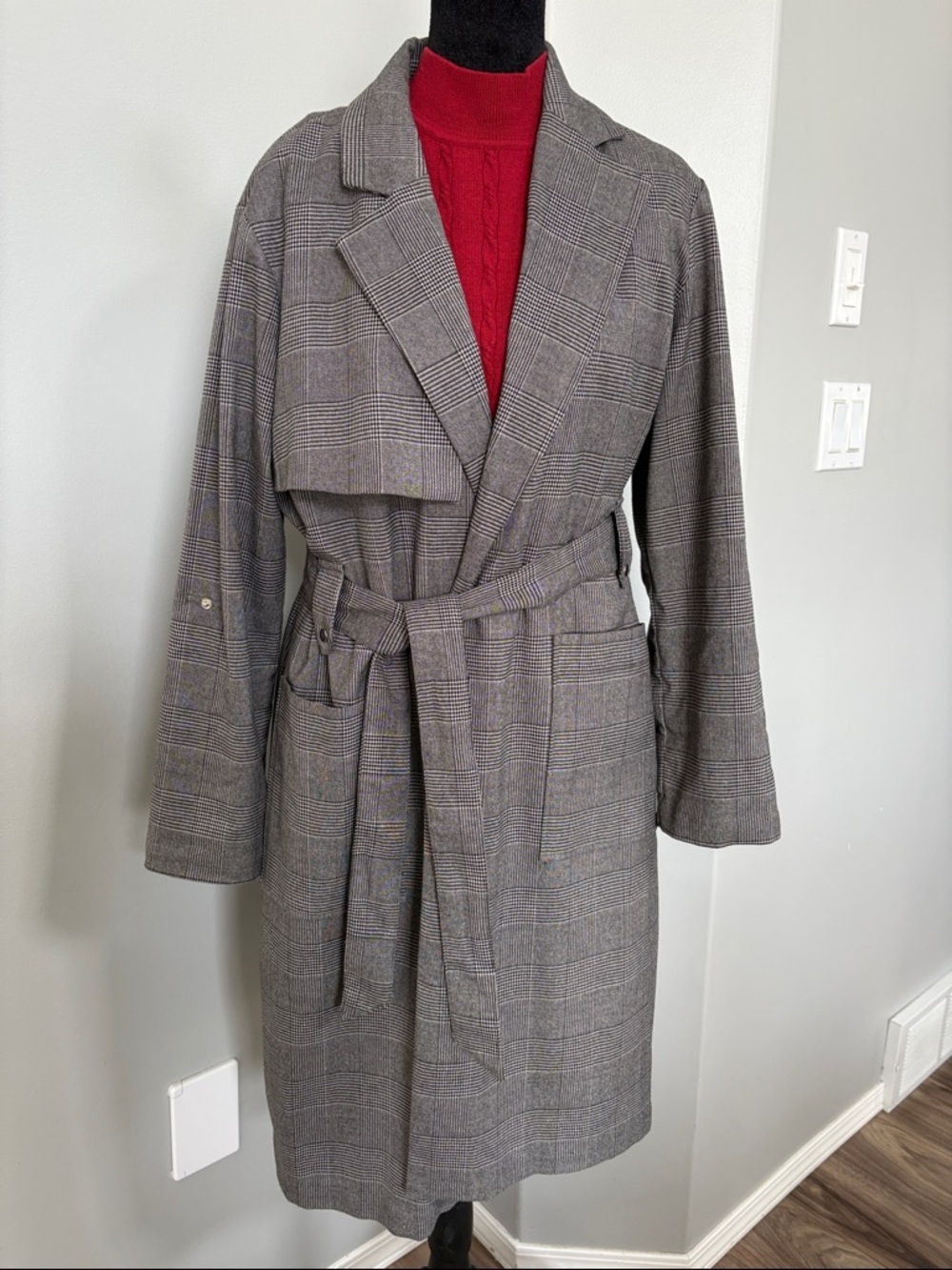 Black Tape_ Gray Plaid Trench Coat with Belt - Picture 4 of 7